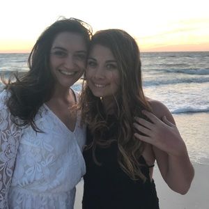 Meet your Posher, Angela